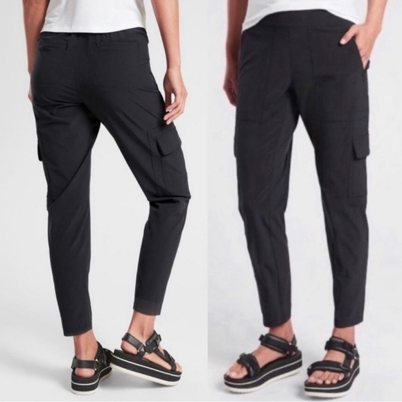 Athleta Pants - Athleta Chelsea Cargo Pant Tapered Leg Lightweight Black sz 4